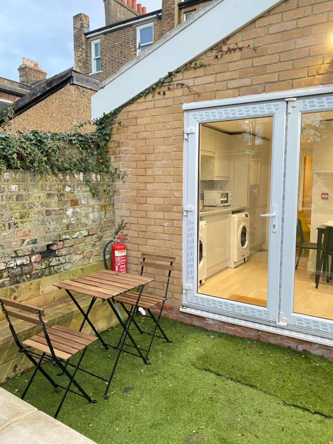 Cozy En-Suite Near Stratford Londres Exterior foto