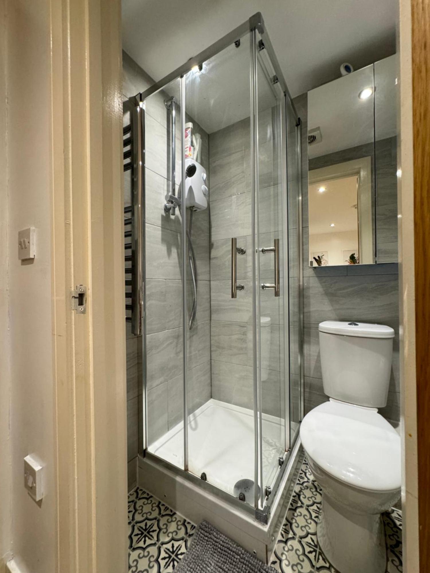 Cozy En-Suite Near Stratford Londres Exterior foto