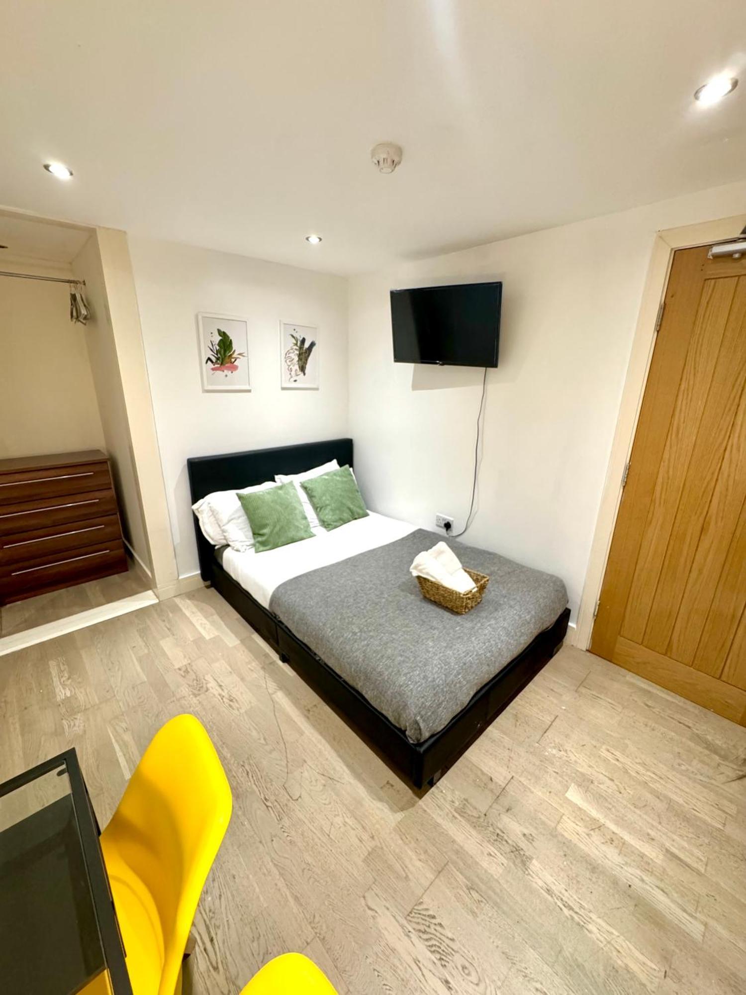 Cozy En-Suite Near Stratford Londres Exterior foto